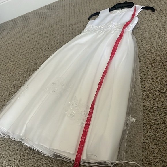 Lauren Marie First Communion Dress, Size 5 - Picture 16 of 16